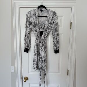 Jones New York Nightie and Robe Set - Large/XLarge